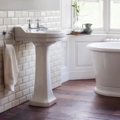 Burlington Edwardian Round Medium Basin And Pedestal -Villeroy Shop burlingtonedwardianroundmediumbasinandpedestald1