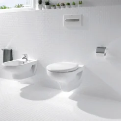 Roca Laura Wall Hung Pan With Soft-Close Seat